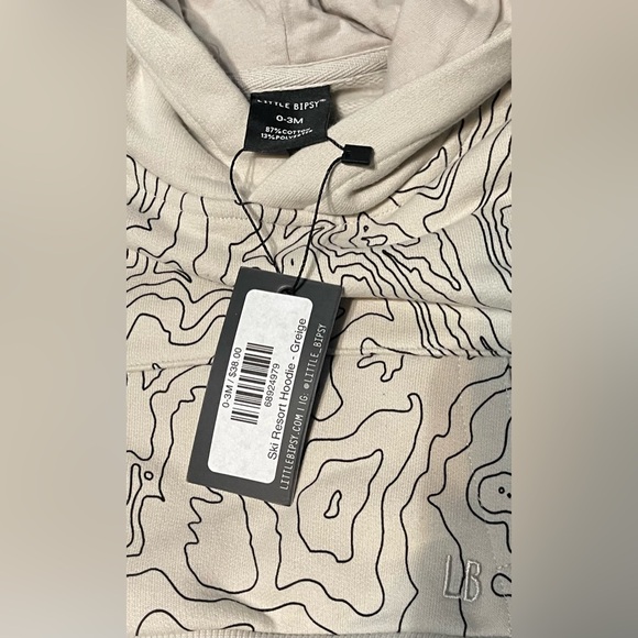 Little Bipsy
NWT
Size 0-3 months 
Kids Cream Patterned Hoodie - Picture 3 of 3